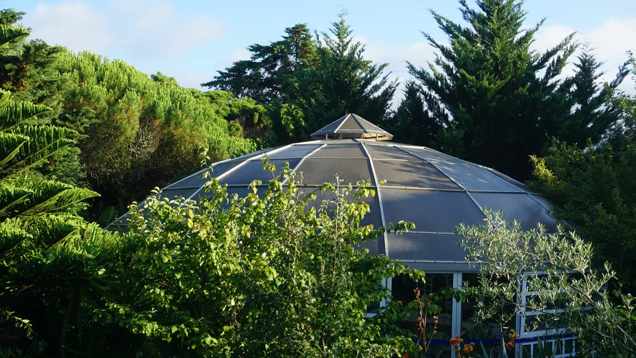 Vila Oculta surrounded by nature in Sintra